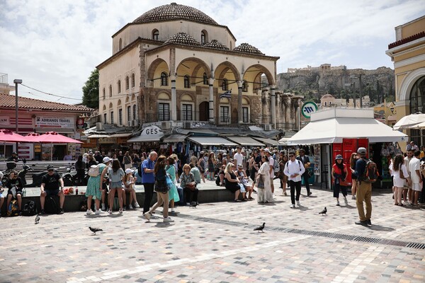 Αποχωρεί σταδιακά η αφρικανική σκόνη, επιμένει η ζέστη- Πότε αλλάζει ο καιρός