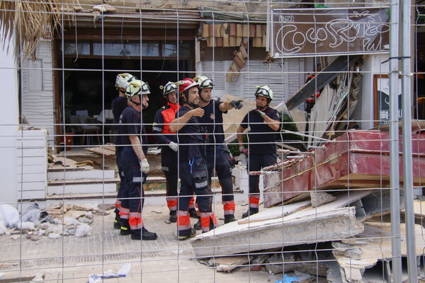 Μαγιόρκα: Το εστιατόριο που κατέρρευσε ήταν γεμάτο κόσμο - Πιθανόν το υπερβολικό βάρος η αιτία της συντριβής