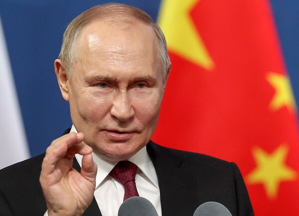 Reuters: Ο Πούτιν έτοιμος να «παγώσει» τον πόλεμο στην Ουκρανιά στις τωρινές γραμμές του μετώπου 