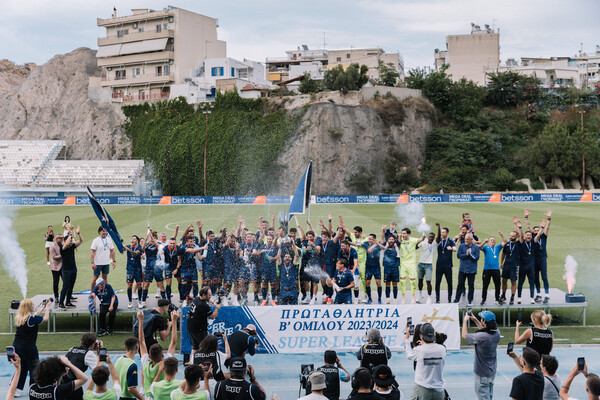 Athens Kallithea, αγάπη μου, έχεις την καλύτερη κερκίδα