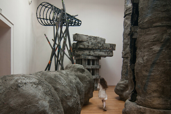 Η εξαιρετική περίπτωση της Phyllida Barlow