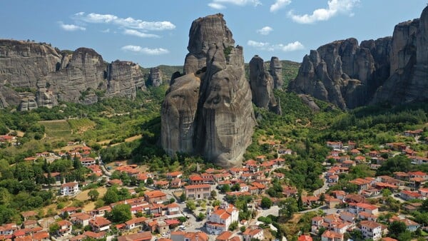 Υπάλληλος του δήμου στα Μετέωρα είχε αναρρωτική άδεια από το 2011