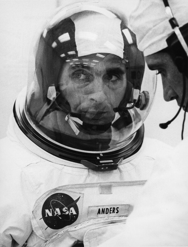 Ο αστροναύτης της Nasa που τράβηξε την εμβληματικότερη φωτογραφία της Γης πέθανε σε αεροπορικό δυστύχημα