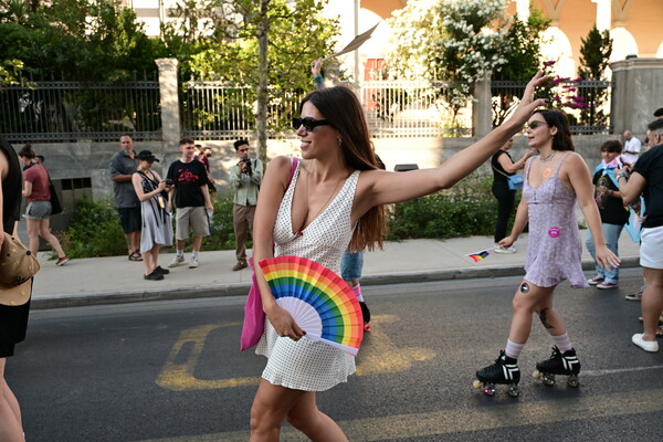 Athens Pride 2024: Σε εξέλιξη η παρέλαση - Το κέντρο γέμισε με χρώματα και αγάπη