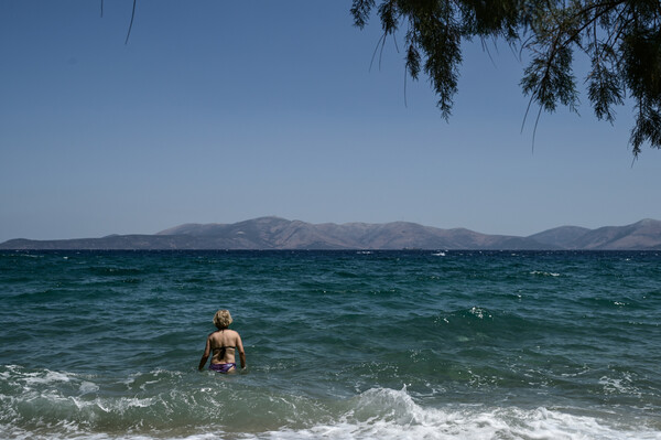 Οι εξορμήσεις των «εναπομείναντων» Αθηναίων στις παραλίες