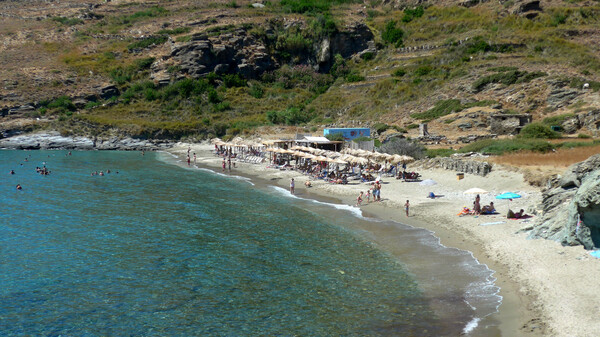 Η Άνδρος ανάμεσα στους κορυφαίους προορισμούς εκτός σεζόν για τους Βρετανούς