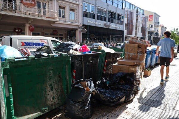 Η όχι τόσο «καθαρή και λαμπερή» Αθήνα του Χάρη Δούκα