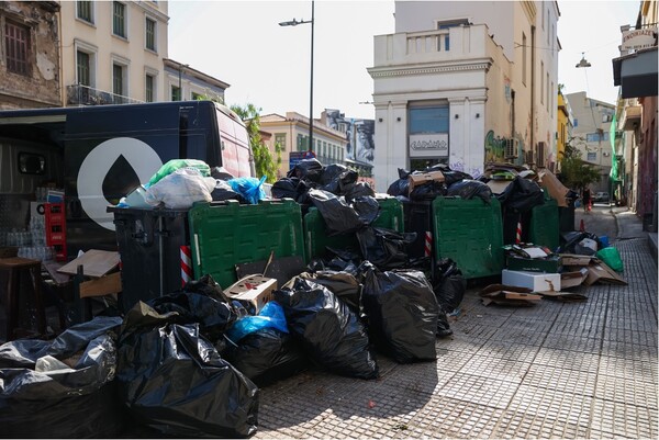 Η όχι τόσο «καθαρή και λαμπερή» Αθήνα του Χάρη Δούκα