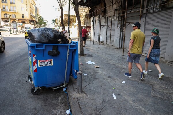 Η όχι τόσο «καθαρή και λαμπερή» Αθήνα του Χάρη Δούκα