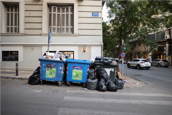 Η όχι τόσο «καθαρή και λαμπερή» Αθήνα του Χάρη Δούκα