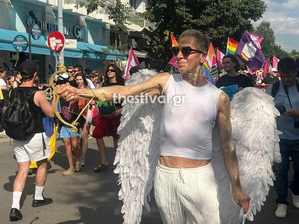 Europride στη Θεσσαλονίκη: Ξεκίνησε η μεγάλη παρέλαση