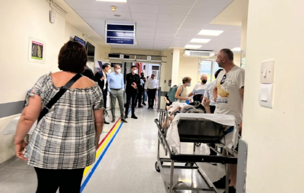 Αιφνιδιαστική επίκσεψη Κυριάκου Μητσοτάκη στο Λαϊκό Νοσοκομείο