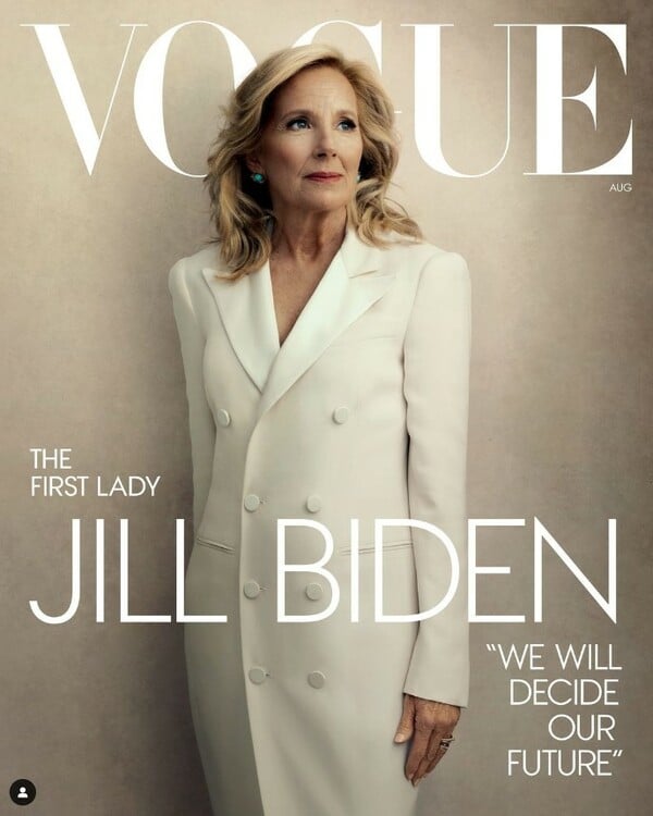 Η Τζιλ Μπάιντεν στο εξώφυλλο της Vogue: «Εμείς θα αποφασίσουμε το μέλλον μας»