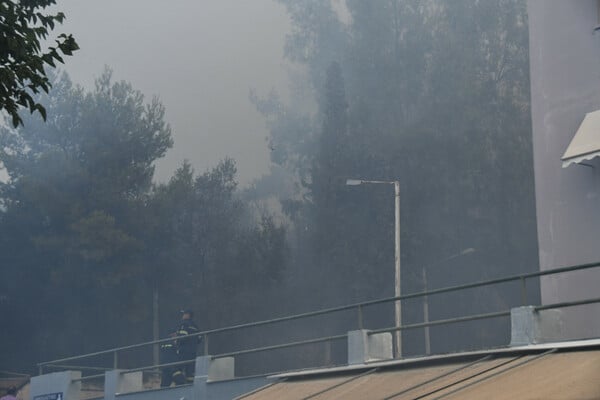 Τελευταία στιγμή σώθηκε το Καραμανδάνειο από τη φωτιά στην Πάτρα