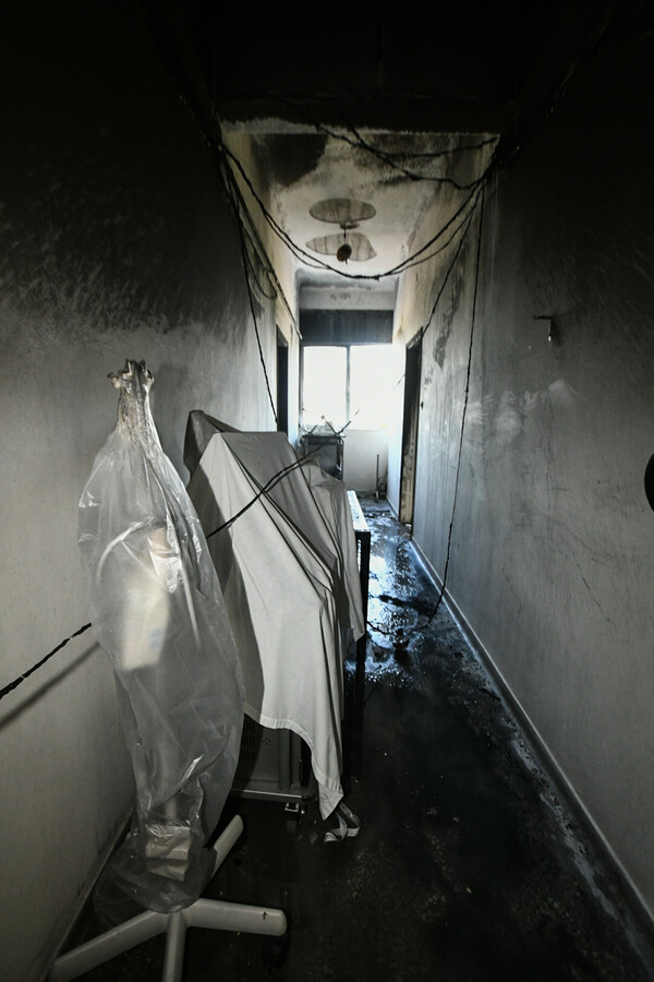 Καραμανδάνειο: Ζημιές στο νοσοκομείο από τη φωτιά