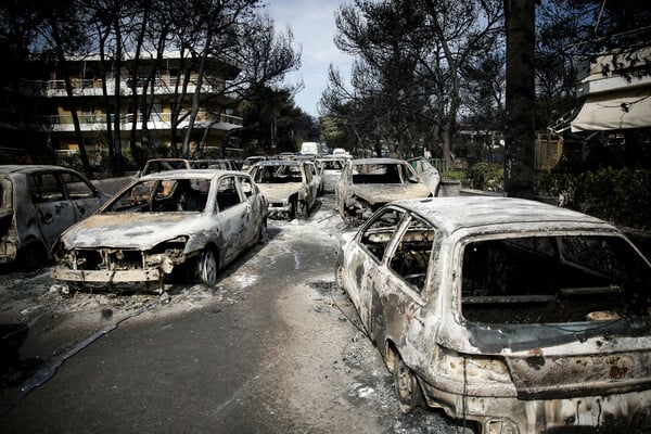 Μάτι, 6 χρόνια μετά: Οι συγγενείς των 104 νεκρών και οι επιζήσαντες ζητούν δικαιοσύνη