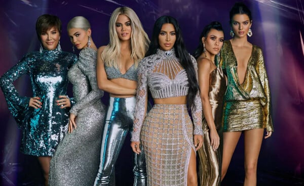 «The Kardashians»: Επιστρέφoυν με νέα επεισόδια για 6η σεζόν στο Hulu