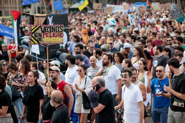 Νέο ρεκόρ επισκεπτών στην Ισπανία εν μέσω αντιδράσεων για τον υπερτουρισμό