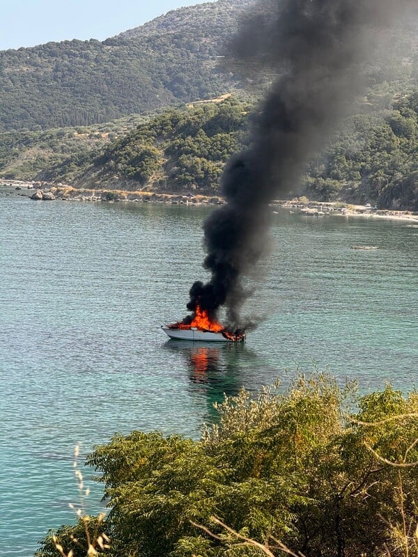 Κεφαλονιά: Φωτιά σε σκάφος στα Λιμένια του Πόρου 