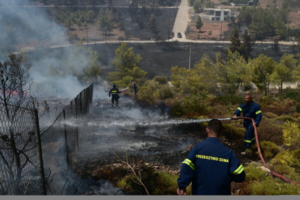 Νέο μήνυμα 112 για εκκένωση στη Νέα Πεντέλη