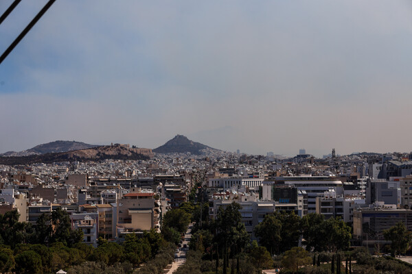 Φωτιά στην Αττική: Οδηγίες προστασίας από την έκθεση στον καπνό και τα αιωρούμενα σωματίδια	