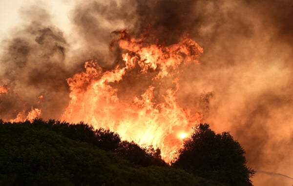 Φωτιά σε εξέλιξη στον Χορτιάτη Θεσσαλονίκης