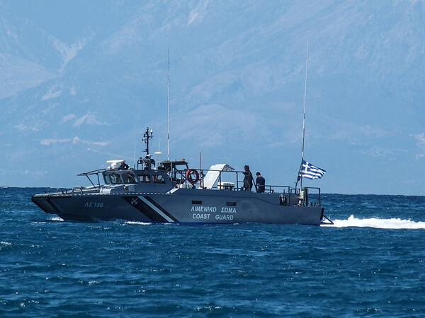 Συναγερμός στους Αντίπαξους - Πλοίο εξέπεμψε SOS