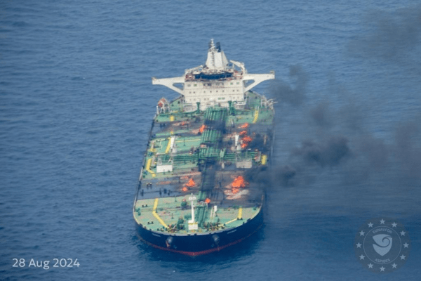 MV SOUNION: Στις φλόγες για 6η ημέρα- Εικόνες από το δεξαμενόπλοιο