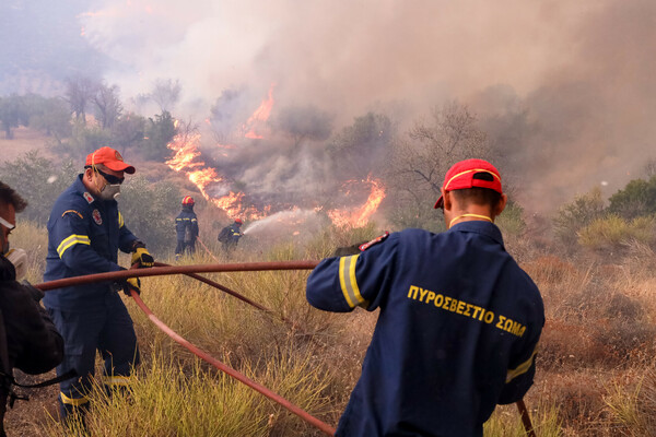 Στις 53 οι πυρκαγιές το τελευταίο 24ωρο σε όλη τη χώρα