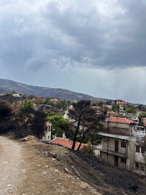 Φωτιά στην Πεντέλη: Το κρατικό επίδομα «πρώτης» αρωγής δεν έχει δοθεί ακόμη