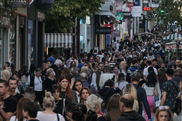 Οι Έλληνες είναι οι πιο δυσαρεστημένοι πολίτες για στέγαση, υγεία, παιδεία, μεταφορές, βιοτικό επίπεδο