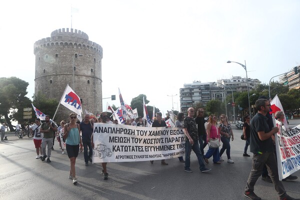 Θεσσαλονίκη: Σε εξέλιξη οι συγκεντρώσεις διαμαρτυρίας στη ΔΕΘ 