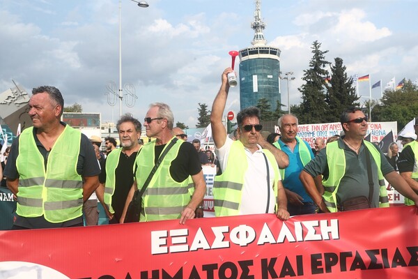 Θεσσαλονίκη: Σε εξέλιξη οι συγκεντρώσεις διαμαρτυρίας στη ΔΕΘ 