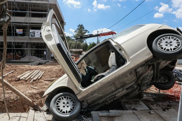 Βίντεο από την επεισοδιακή καταδίωξη κλεμμένου αυτοκινήτου στην Κηφισιά