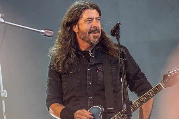 Dave Grohl: Αποκάλυψε ότι έγινε πατέρας ενός παιδιού «εκτός γάμου»