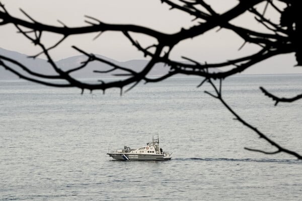 Σάμος: Διακινητές πέταξαν 31 μετανάστες στη θάλασσα προσπαθώντας να διαφύγουν