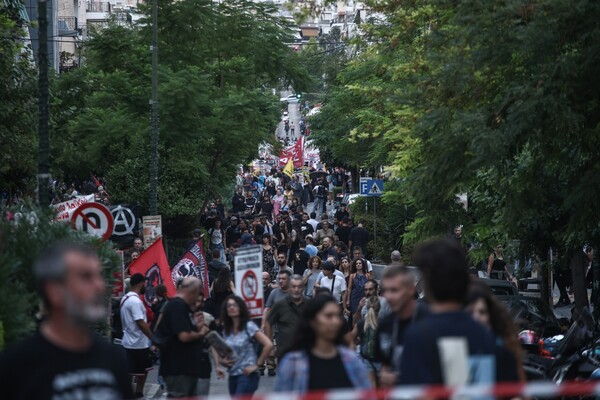 Παύλος Φύσσας: Φωτογραφίες από την πορεία στη μνήμη του