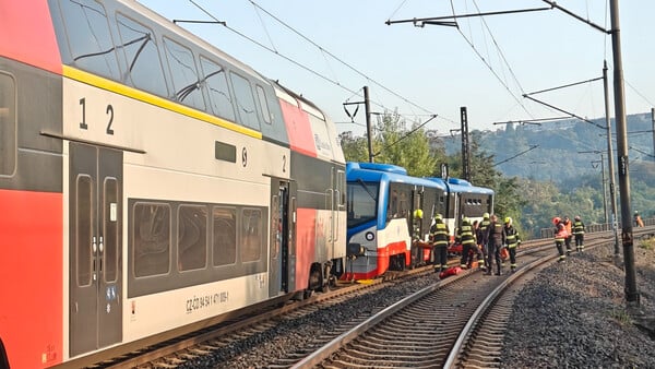 Τσεχία: Τουλάχιστον 35 τραυματίες μετά από σύγκρουση τρένων στην Πράγα