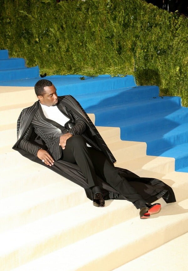 Diddy: Ναρκωτικά και όργια με ή χωρίς χωρίς συγκατάθεση των συμμετεχόντων στα πάρτι του, γεμίζουν το 14σέλιδο κατηγορητήριο