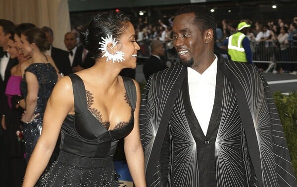 Diddy: Ναρκωτικά και όργια με ή χωρίς χωρίς συγκατάθεση των συμμετεχόντων στα πάρτι του, γεμίζουν το 14σέλιδο κατηγορητήριο