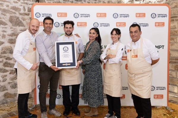 Ρεκόρ GUINNESS WORLD RECORDS για το μεγαλύτερο Vegan Burger του κόσμου με την υπογραφή της Unilever Food Solutions!