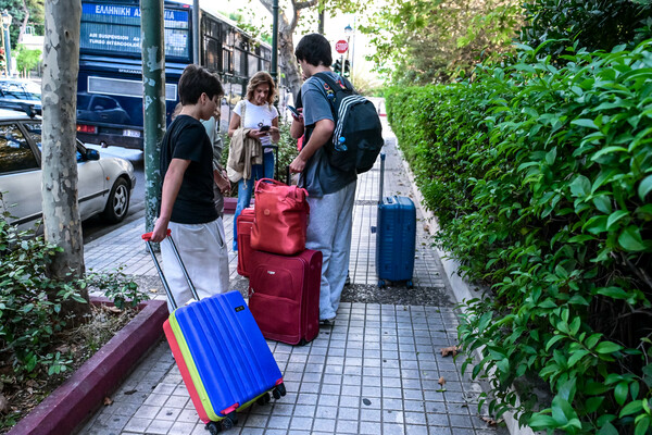 «Τα αφήσαμε όλα και ήρθαμε» - Οι πρώτες δηλώσεις Ελλήνων και Κύπριων που ταξίδεψαν από τον Λίβανο