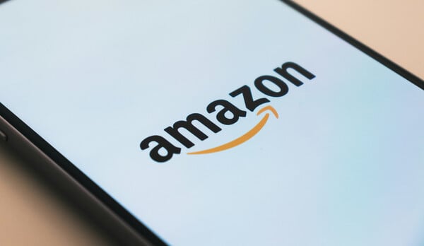 Amazon: Θα μπορούσε να εξοικονομήσει 3 δισ. δολάρια το χρόνο αν απέλυε 14.000 διευθυντές 