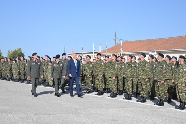 Αλλάζουν όλα στην στρατιωτική θητεία - Τι ανακοίνωσε ο Δένδιας