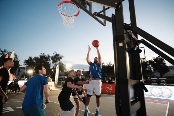 ΔΕΗ 3×3 POWER TO THE HOOD by Eurohoops: Η μεγάλη μπασκετική γιορτή επιστρέφει στην Αθήνα, με πρώτο σταθμό το Μοναστηράκι