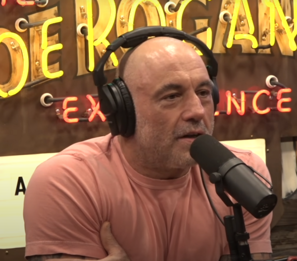 Κάμαλα Χάρις: «Ζυγίζει» συνέντευξη με τον Joe Rogan για να προσελκύσει άνδρες ψηφοφόρους 