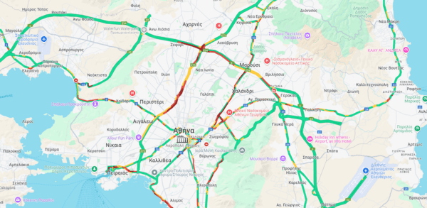 Κίνηση στους δρόμους: Καθυστερήσεις στον Κηφισό και στο κέντρο της πόλης