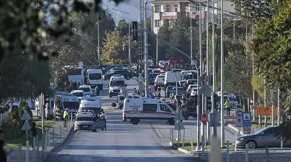 Τρομοκρατική επίθεση στην Τουρκία: Πήγε να πάρει τα λουλούδια που έστειλε ο άντρας της για την επέτειό τους και σκοτώθηκε