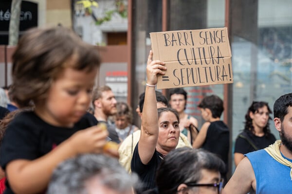 Ισπανία: «Είμαστε σε κίνδυνο» - Διαμαρτυρίες κατά του τουρισμού και τον χειμώνα