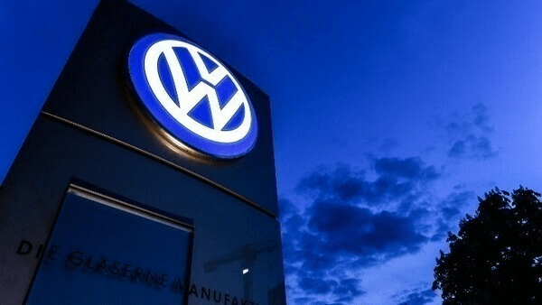 Volkswagen: Αναγκαίο το κλείσιμο εργοστασίων και οι απολύσεις μετά από πτώση 64% στα κέρδη